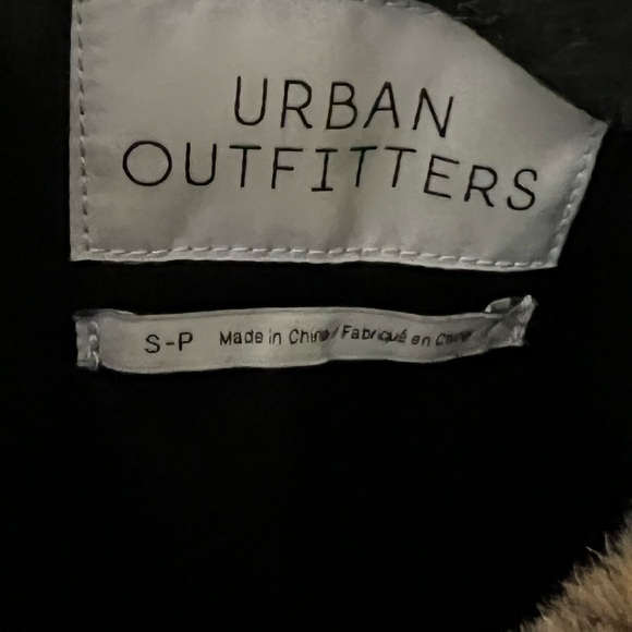Urban outfitters cheetah jacket - Picture 2 of 2